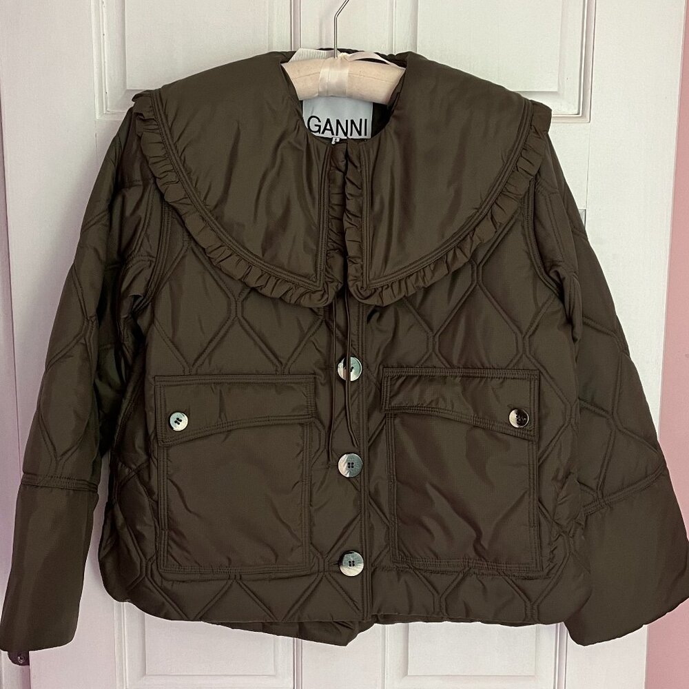 Ganni Ripstop Recycled Quilted Oversized Ruffle Collared Jacket - Kalamata - Picture 2 of 13